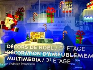 Vitrines de Noël à Paris : Entre ornements et décorations artistiques