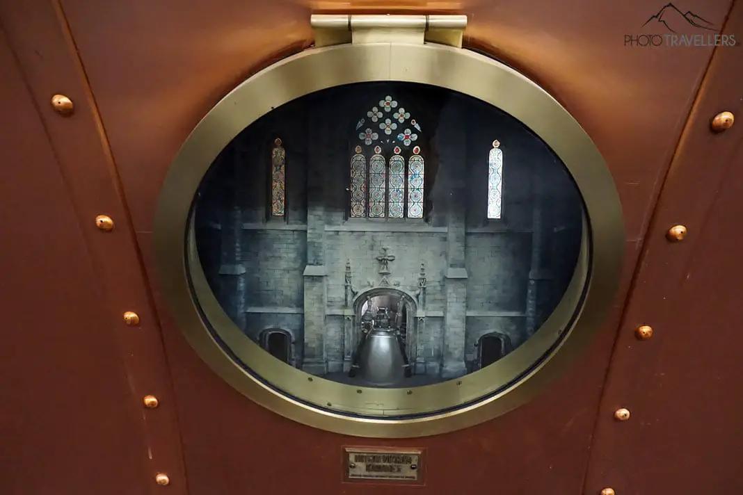 Bullauge in der Metrostation